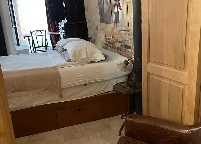 Marais Romantique Centre 4