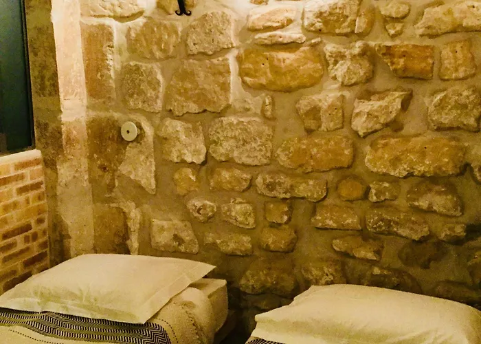 Apartmanhotel Marais Romantique Centre 4 4*