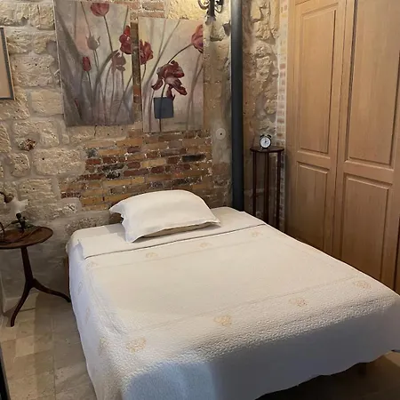 Ξενοδοχείο με διαμερίσματα Marais Romantique Centre 4
