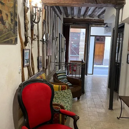 Ξενοδοχείο με διαμερίσματα Marais Romantique Centre 4